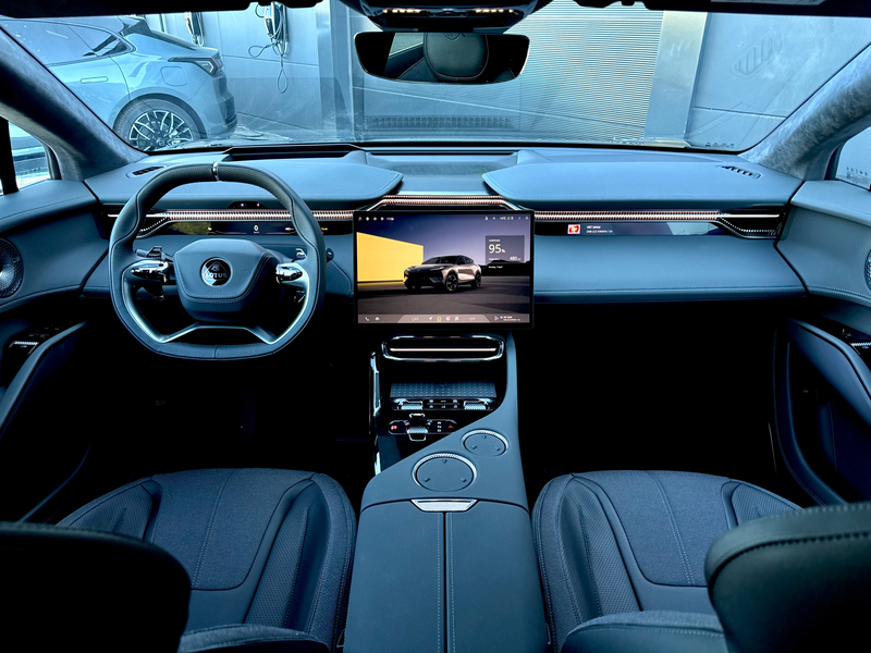 Lotus Eletre 600 - STELLAR ZWART - JASPER PU — photo 12