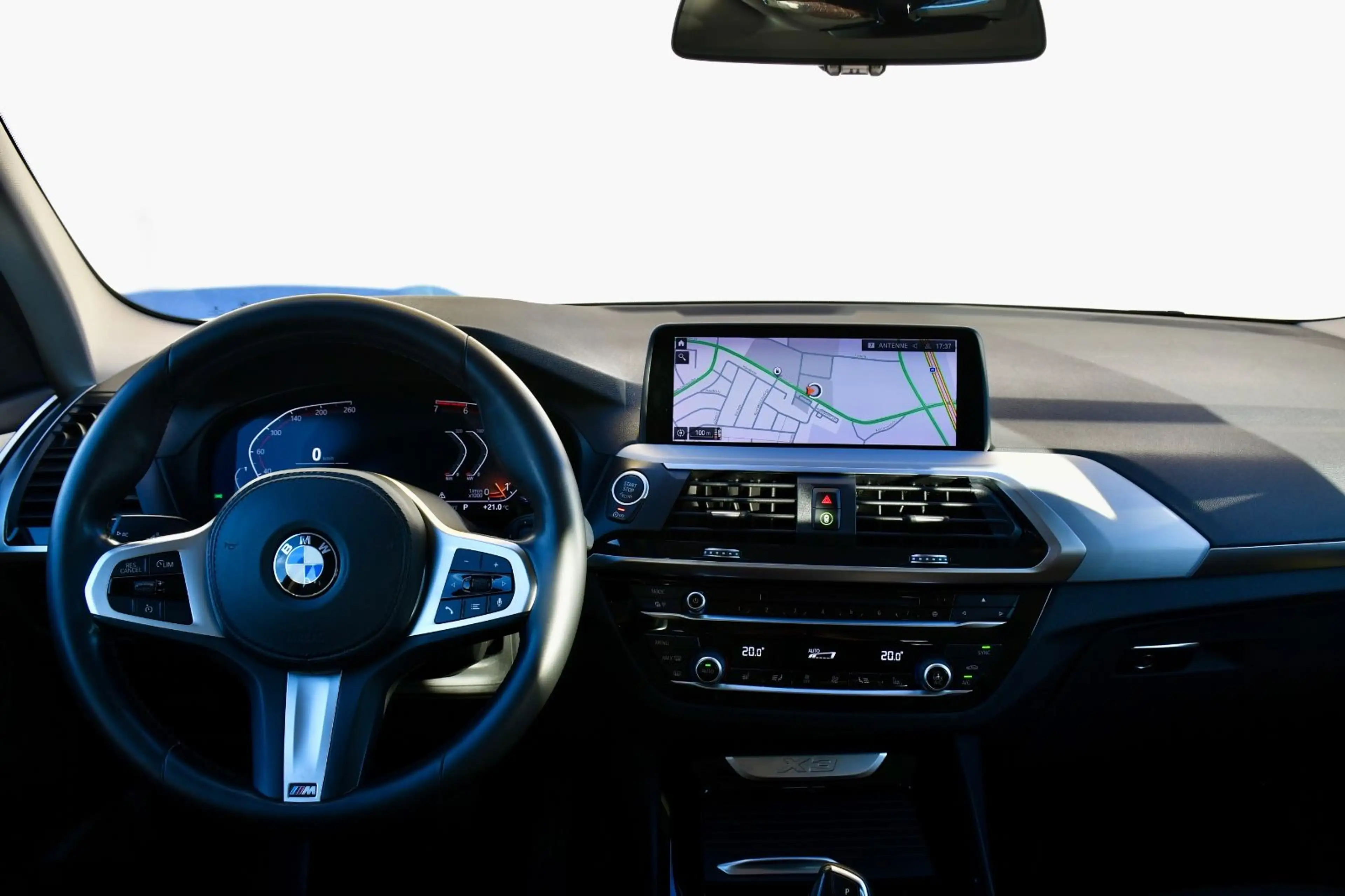 BMW X3 xDrive20i Individual Kamera M-Sport LED — photo 14