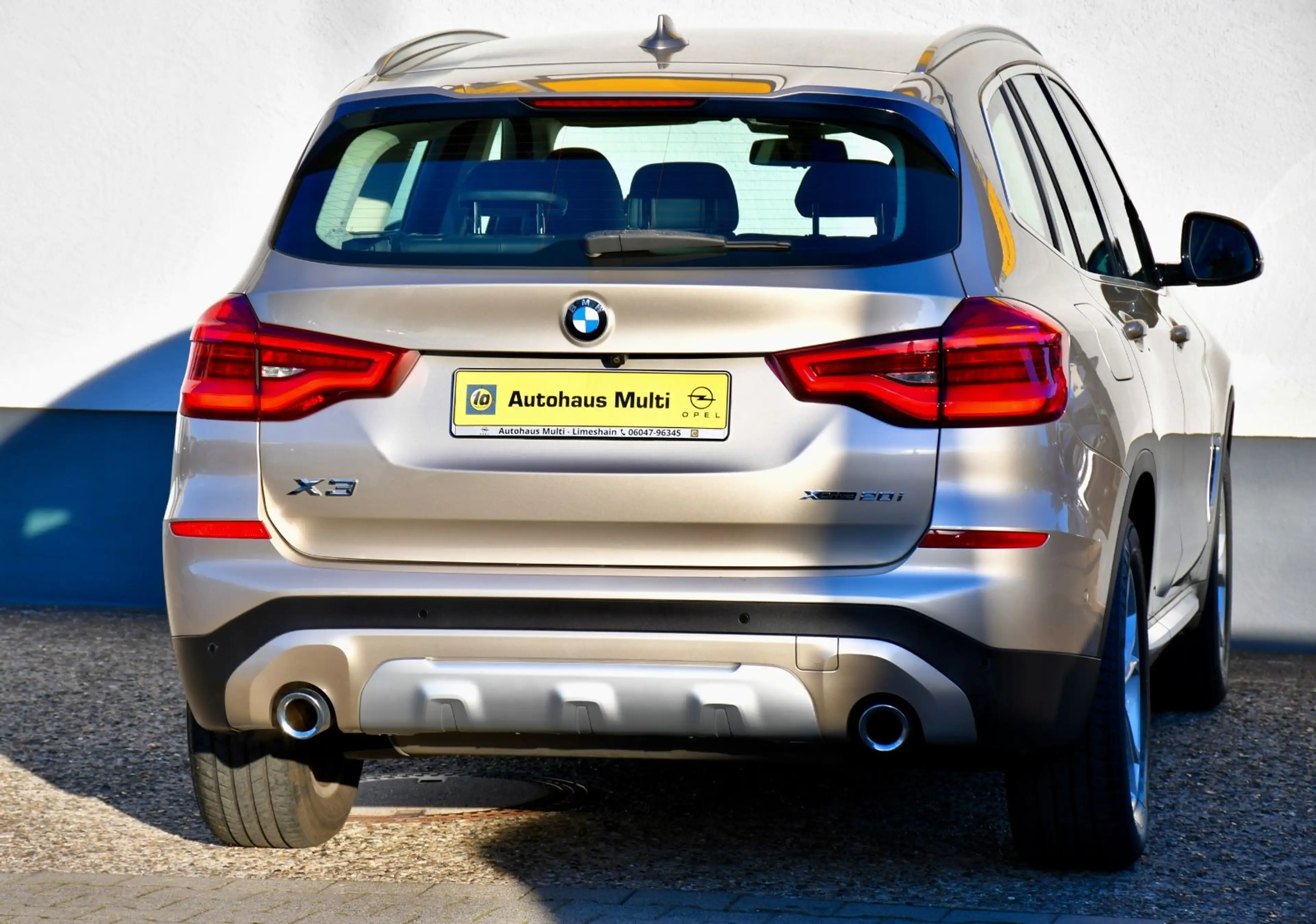 BMW X3 xDrive20i Individual Kamera M-Sport LED — photo 9