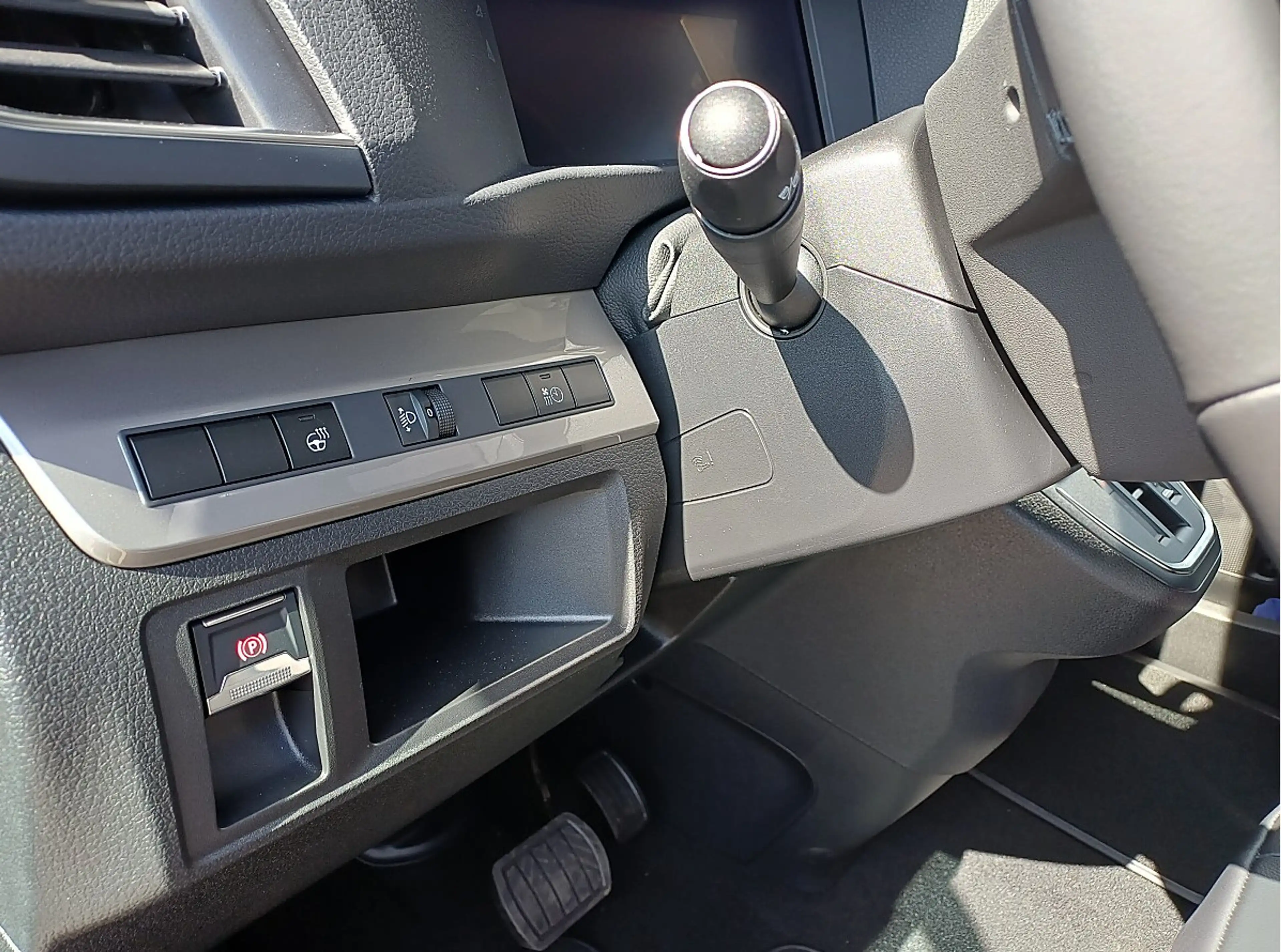 Peugeot Traveller Premium BlueHDi 180 Lang EAT8 — photo 14