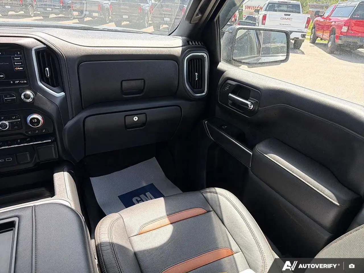 GMC Sierra 1500 снимка GMC Sierra 1500