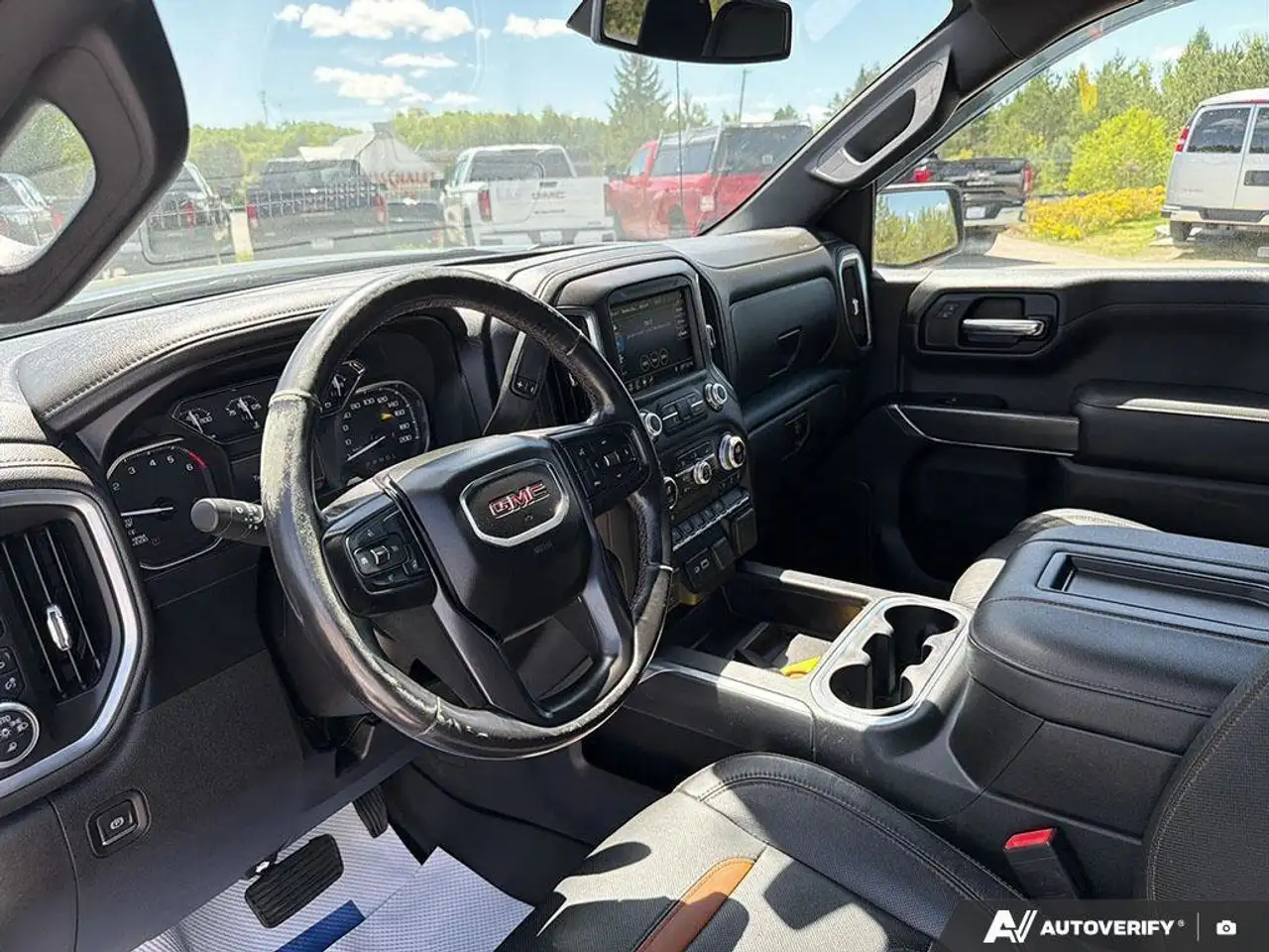 GMC Sierra 1500 снимка GMC Sierra 1500