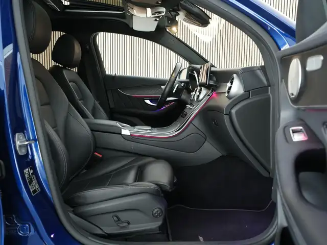 Mercedes-Benz GLC view 4