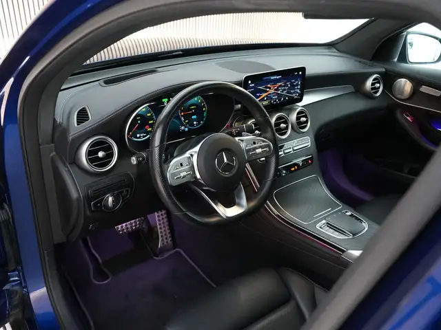 Mercedes-Benz GLC view 9