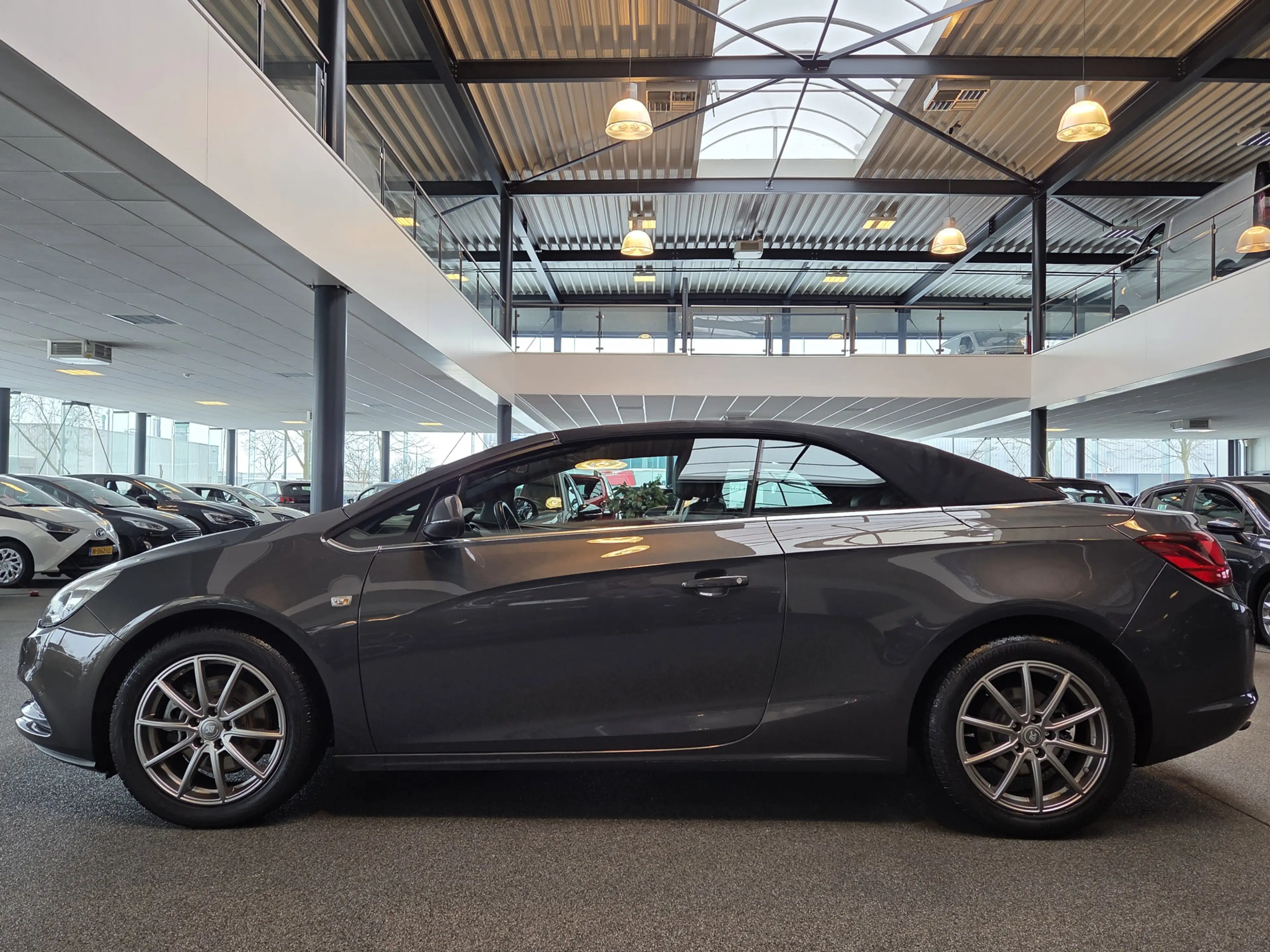 Opel Cascada 1.6 Turbo Cosmo / Trekhaak / Adaptieve verlichting — photo 2