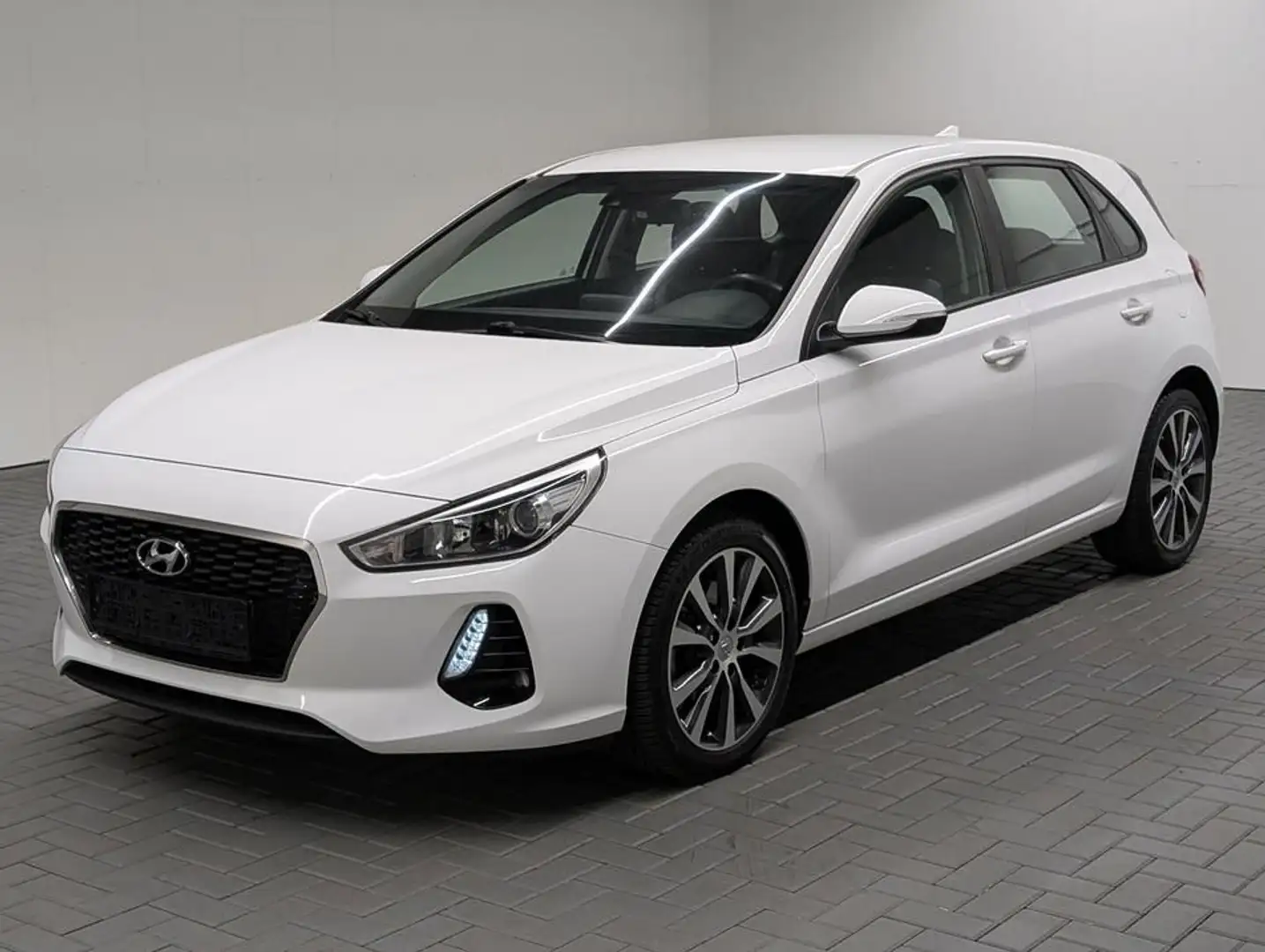 Hyundai i30 Navi/SHZ/PDC/Kam/Tempom./17 LM Weiß - 1