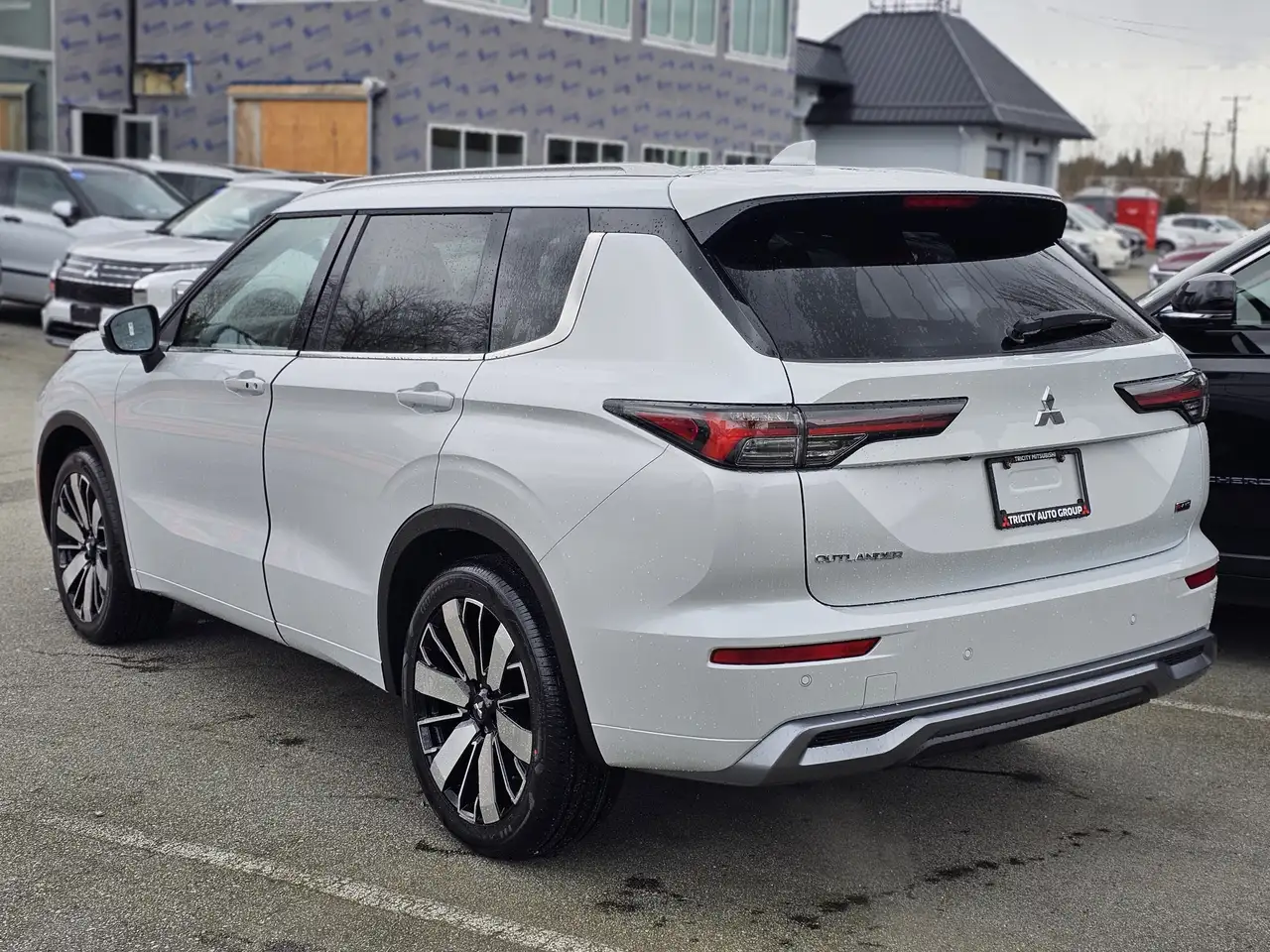 Mitsubishi Outlander снимка Mitsubishi Outlander