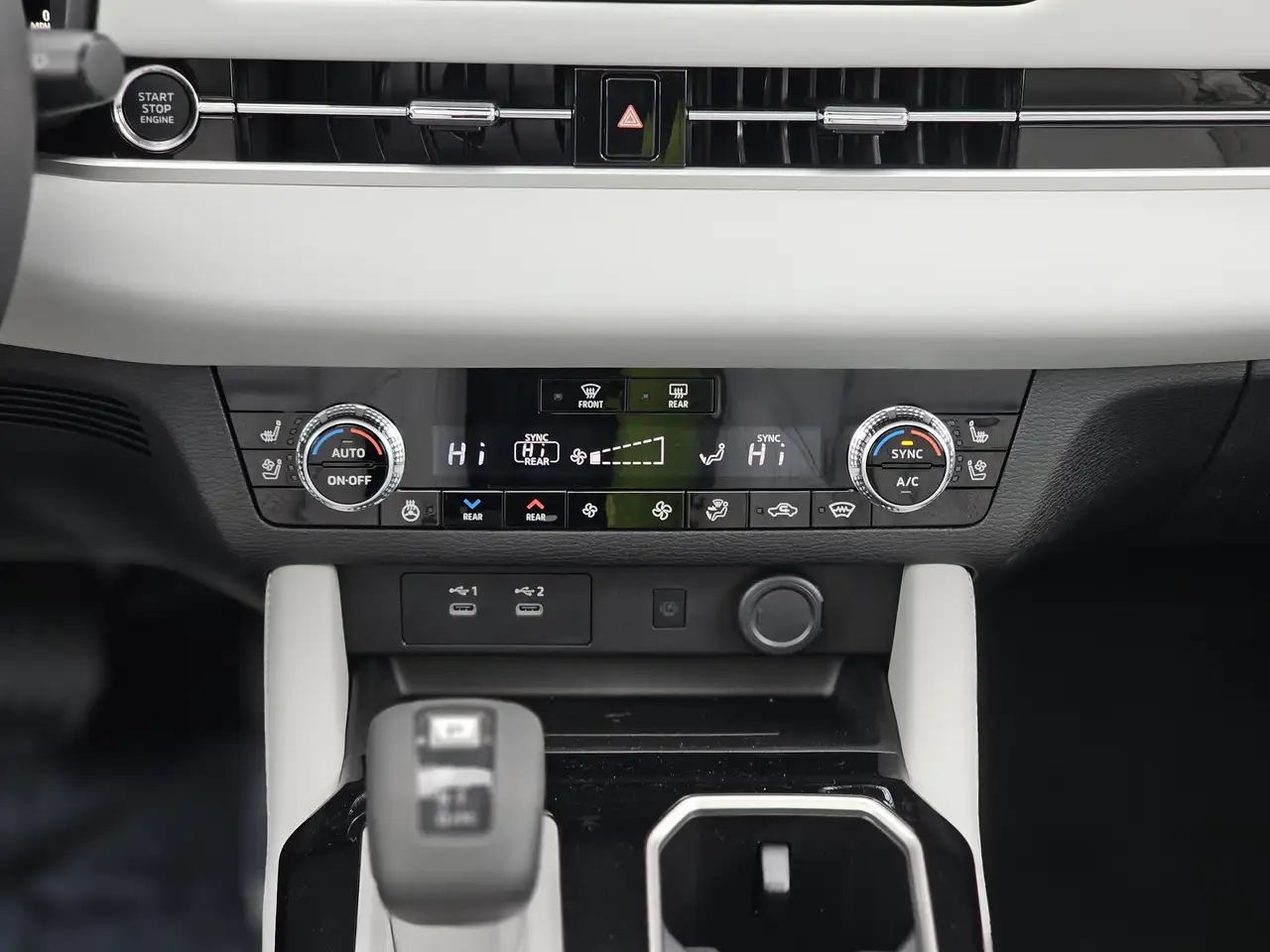 Mitsubishi Outlander снимка Mitsubishi Outlander