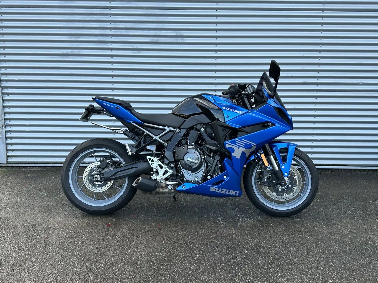 Suzuki GSX 8R Azul - 1