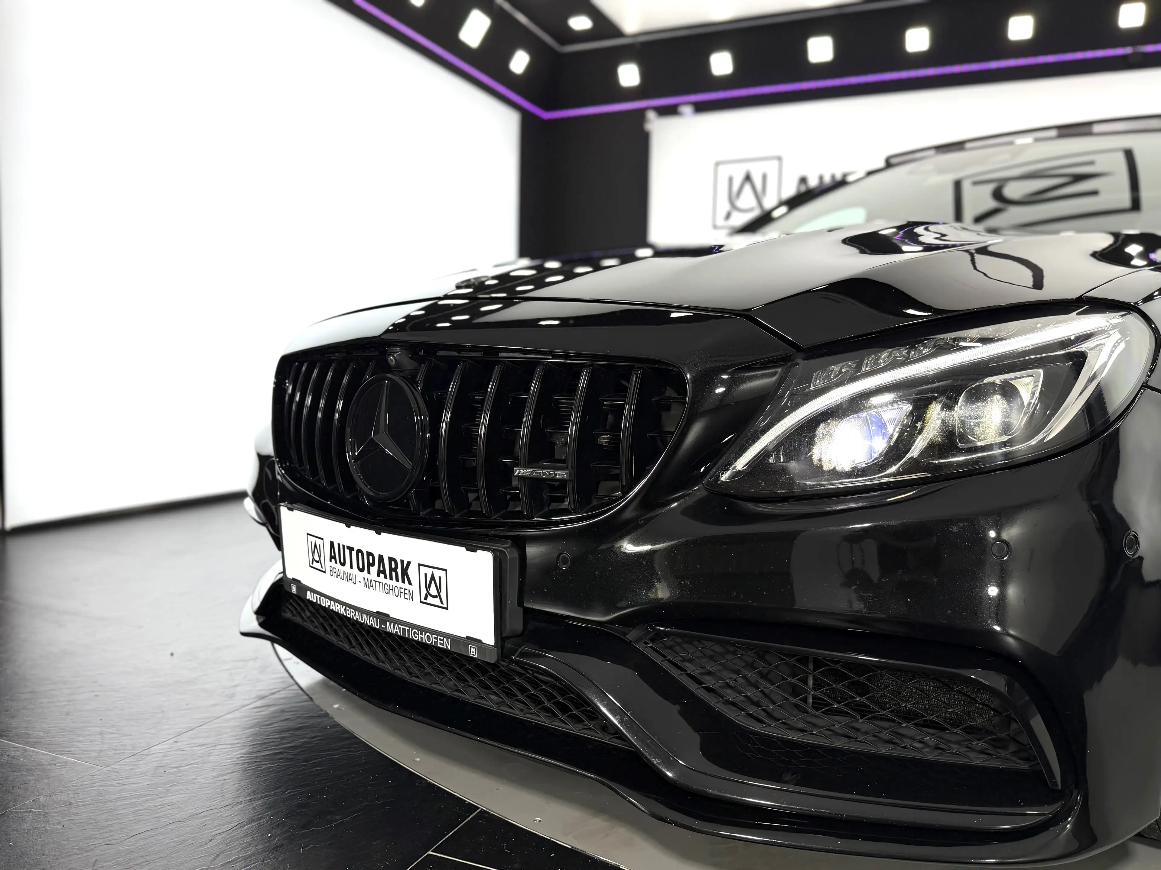 Mercedes-Benz C 63 AMG Aut. *BURMESTER*PANO*PERF-AGA*360* — photo 11
