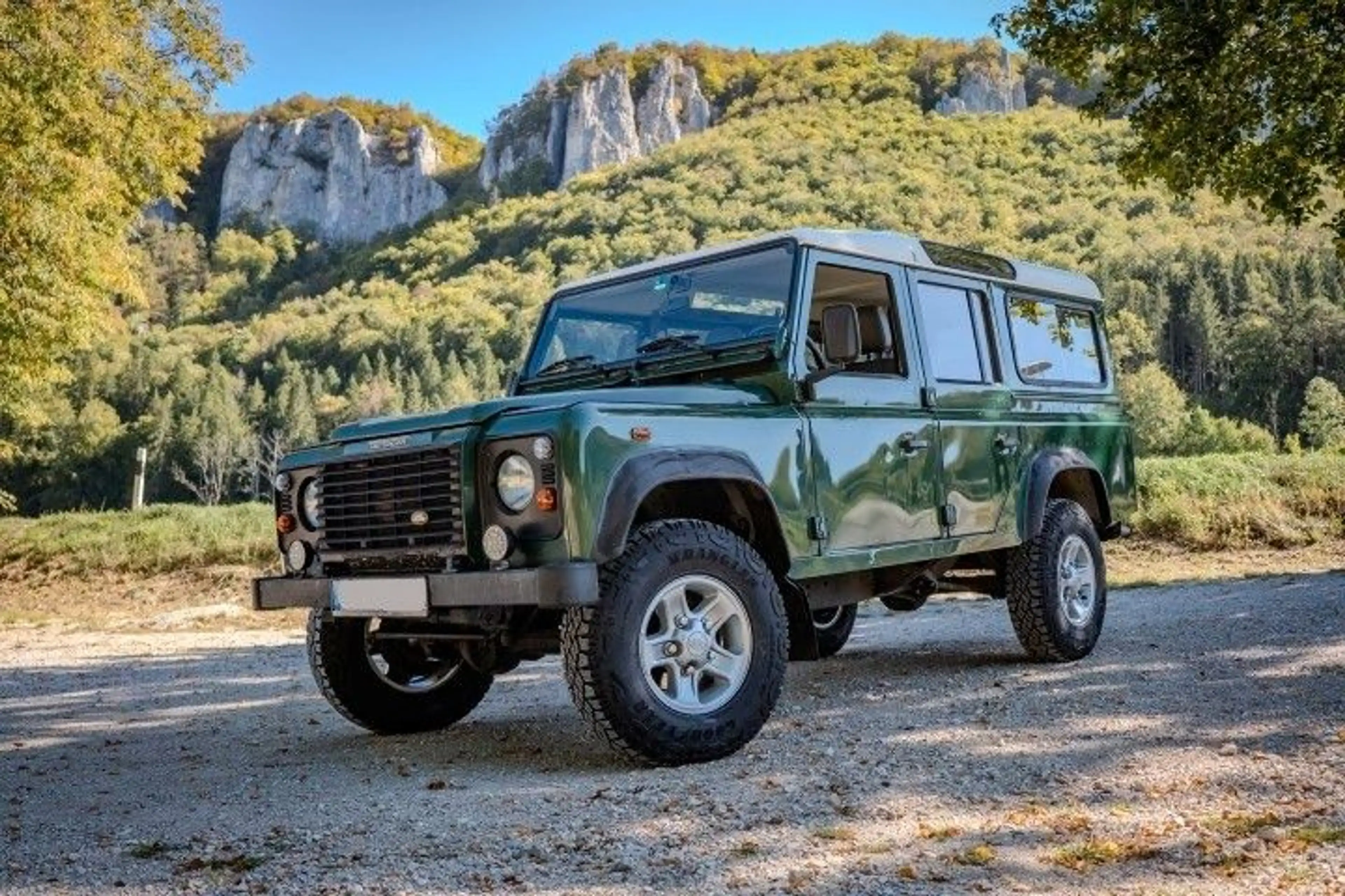 Land Rover Defender 110