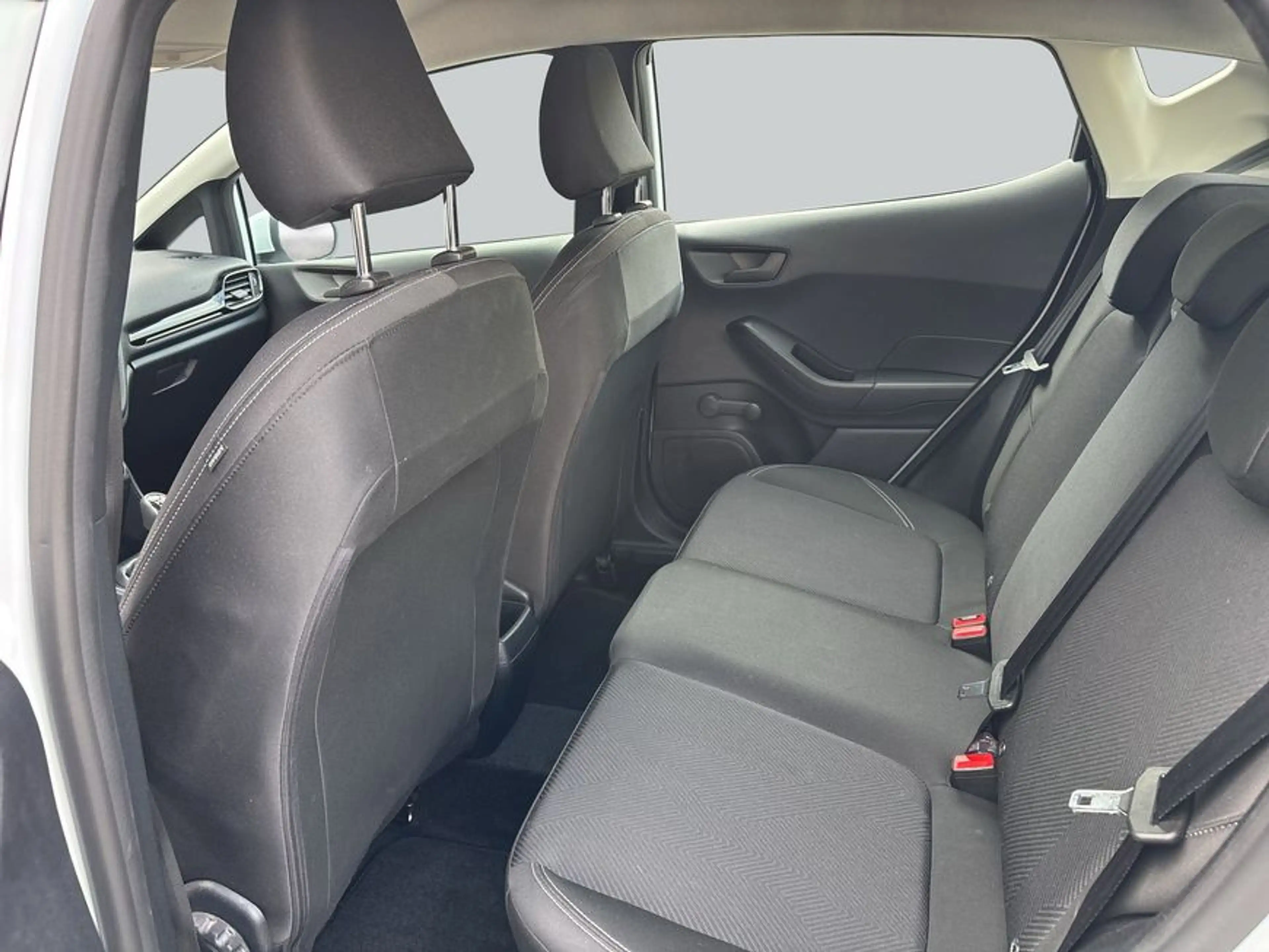 Ford Fiesta 1.0 EcoBoost S&S COOL&CONNECT — photo 11