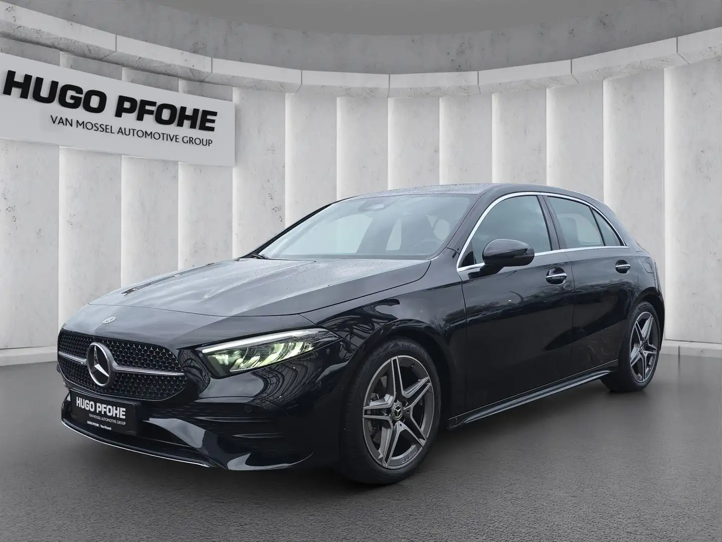 Mercedes-Benz A 200 AMG Line (EURO 6e) Schwarz - 1