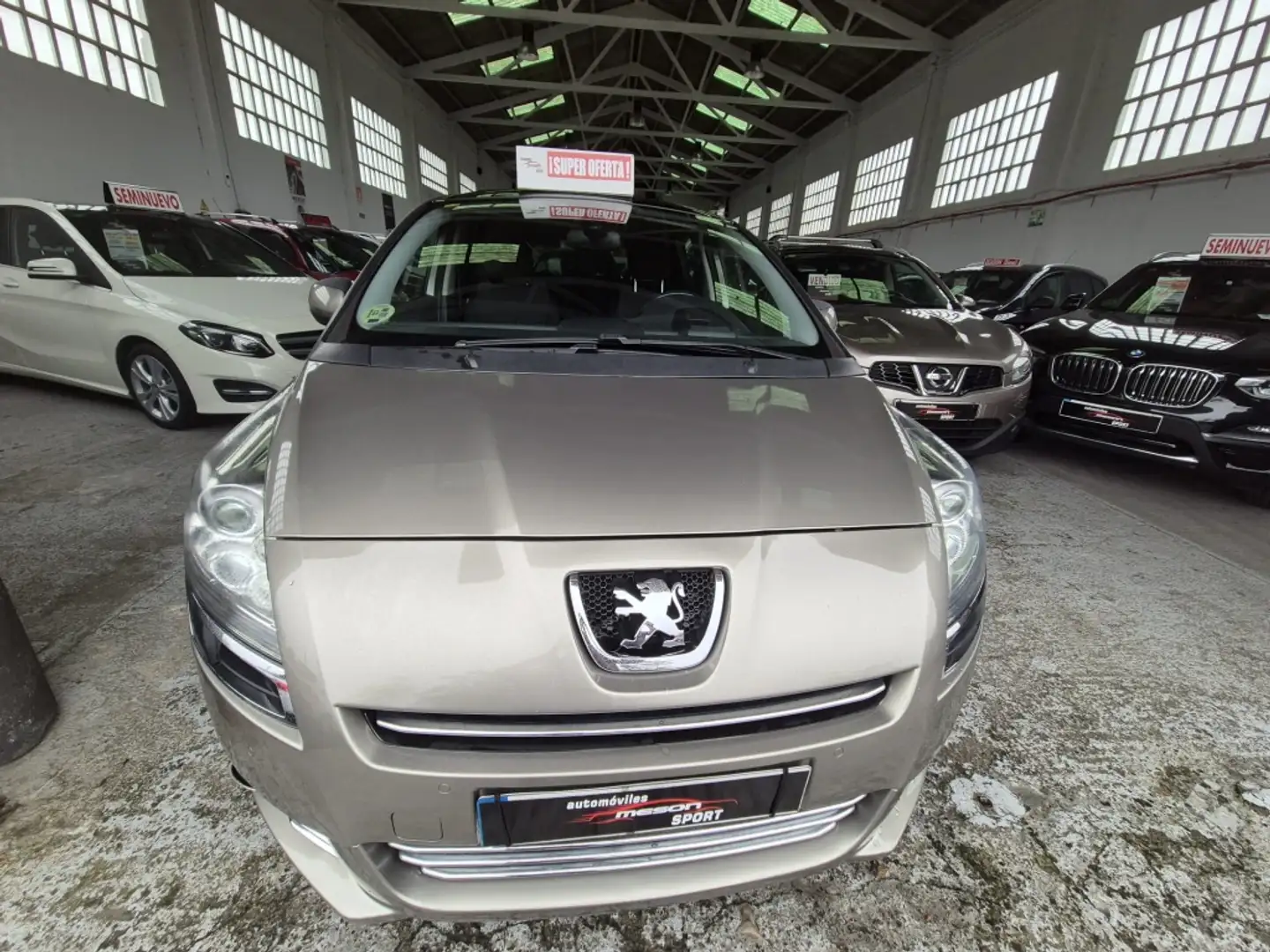 Peugeot 5008 2.0HDI Premium Beige - 1