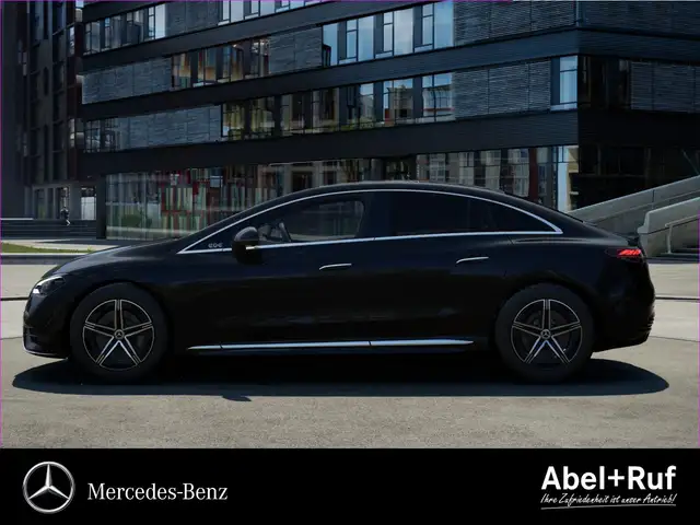 Mercedes-Benz EQE view 3