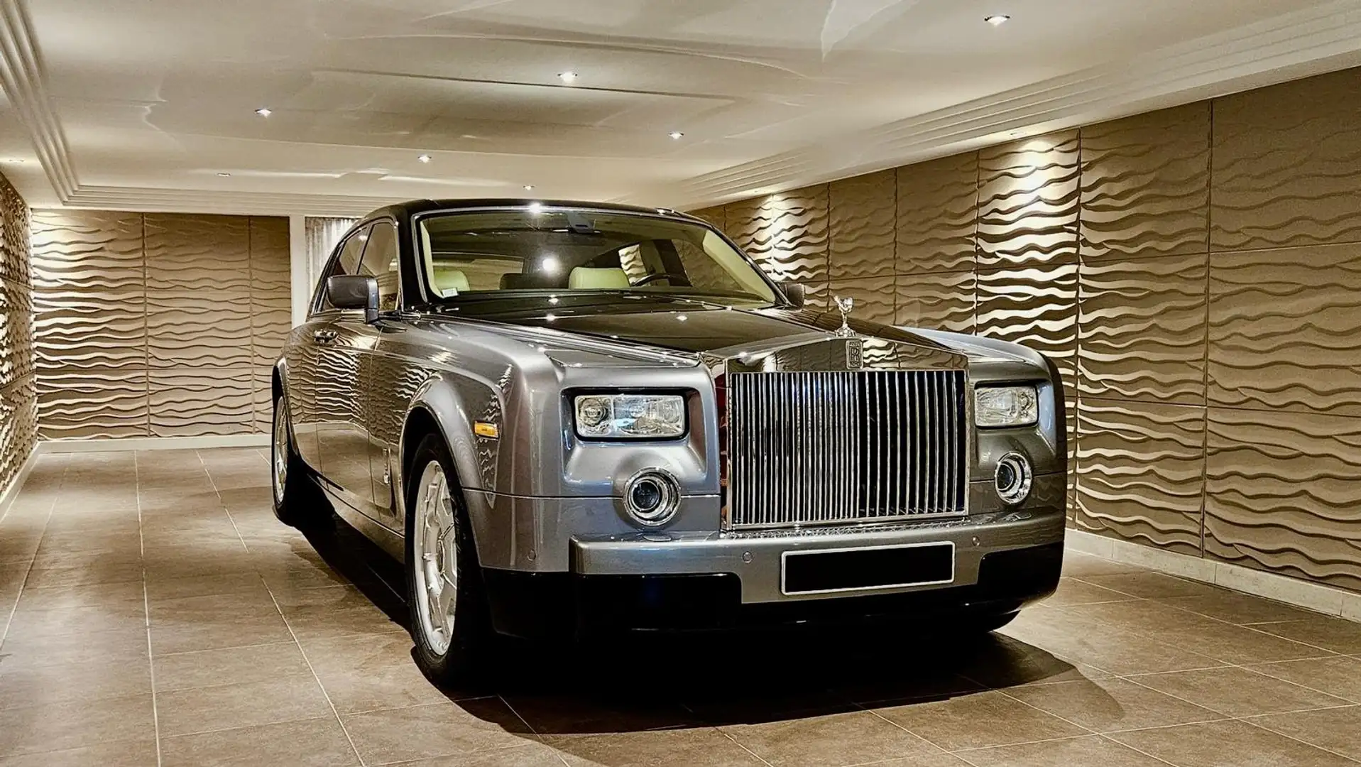 Rolls-Royce Phantom Configuration "Théâtre" - Peinture bi-ton Silber - 1