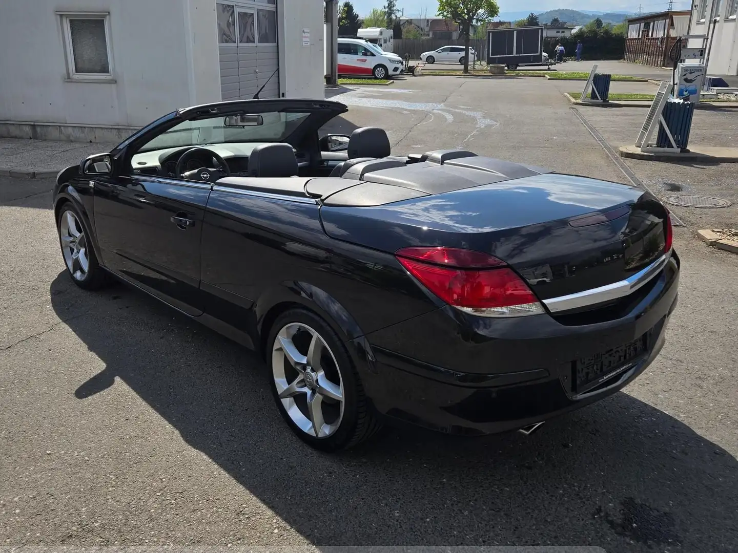 Opel Astra TwinTop Cosmo 1,6 * Super Zustand*Cabrio Saison * Schwarz - 2