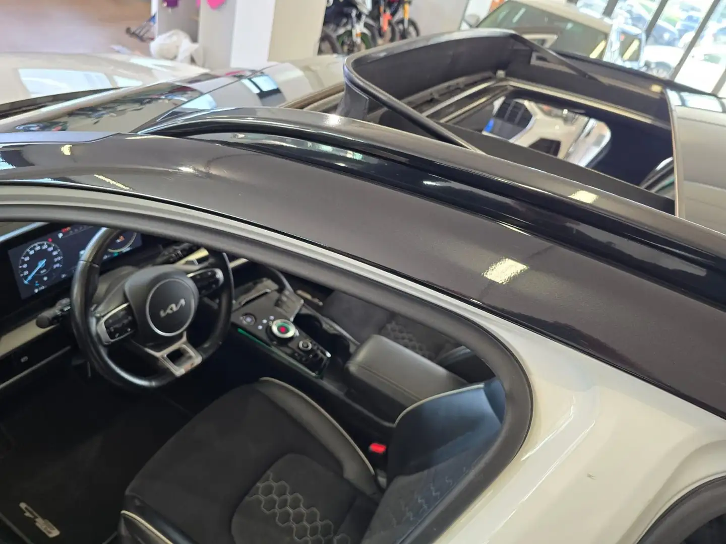 Kia Sportage 1.6 TGDi HEV AT GT-line Plus Wit - 2