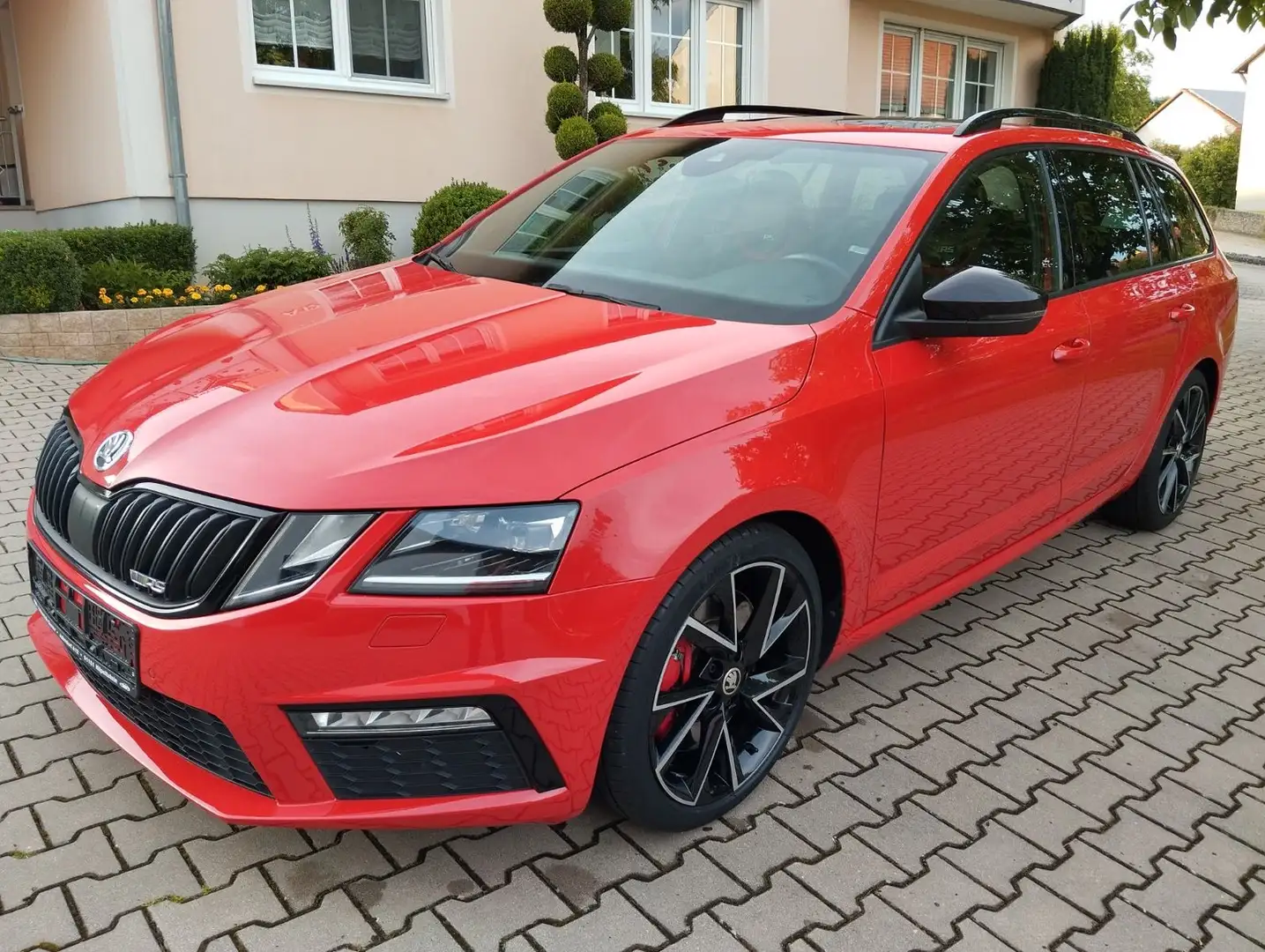 Skoda Octavia Combi RS 2.0 TSI, DSG, Panorama, Navi Rot - 1