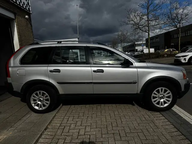Volvo XC90 view 15