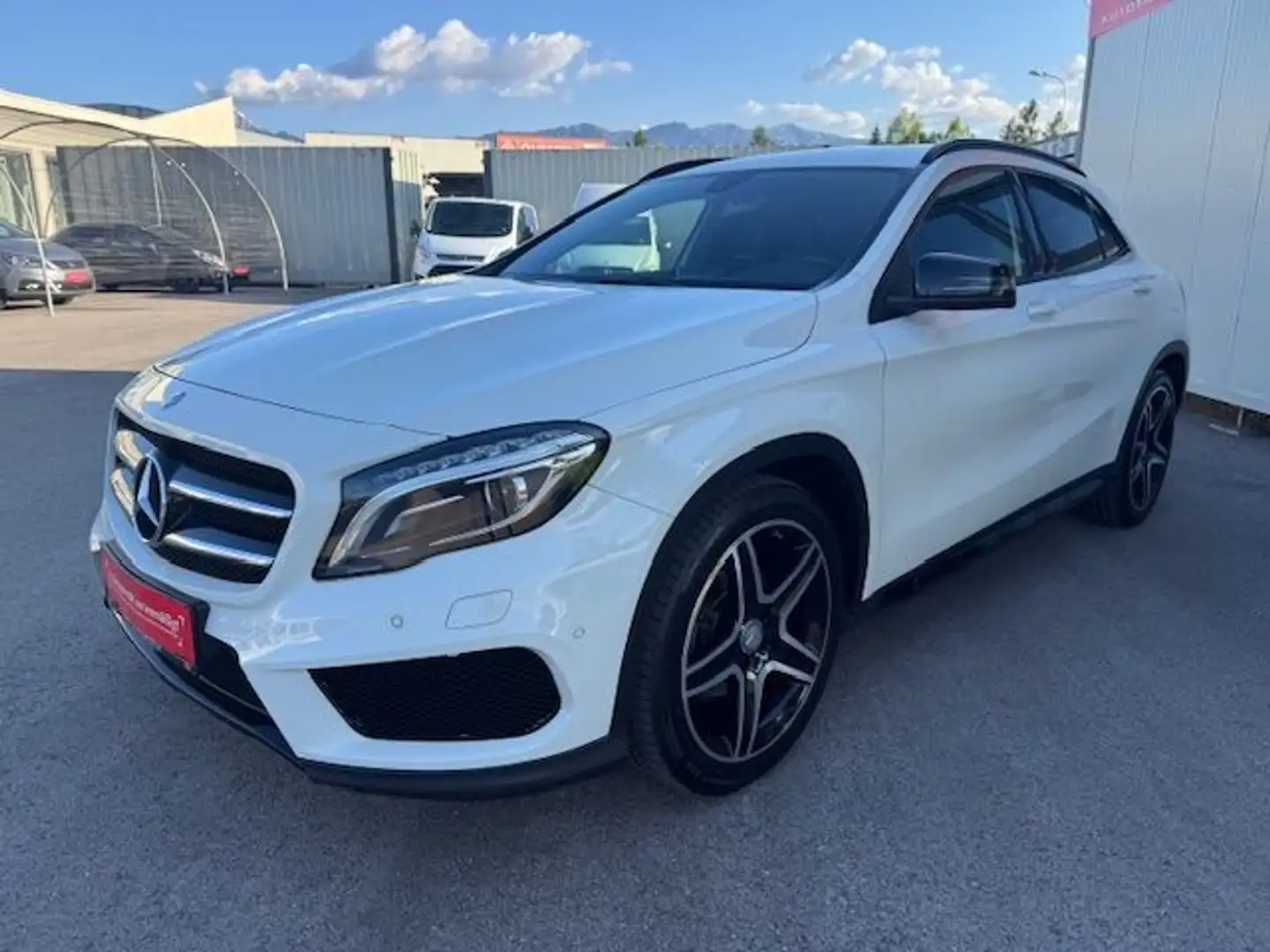 Mercedes-Benz GLA 220 CDI 4MATIC Aut.*AMG-Paket*** Bílá - 1