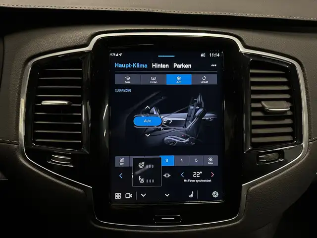 Volvo XC90 view 20