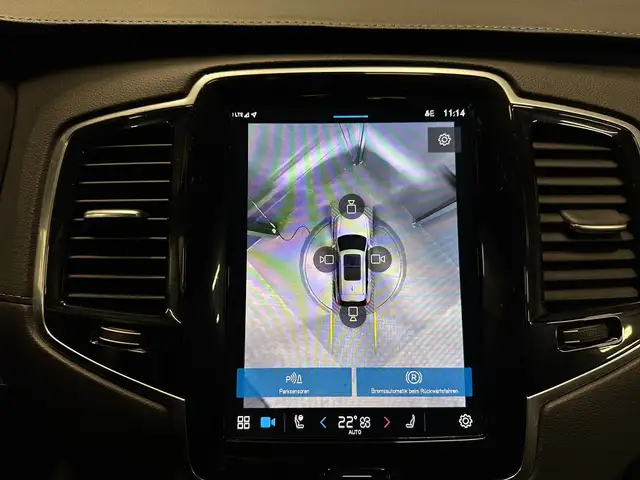 Volvo XC90 view 19