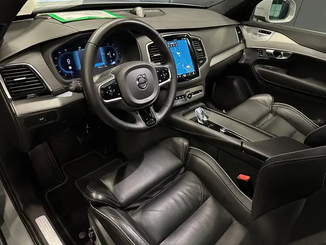 Volvo XC90 view 14