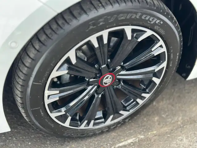 Toyota Corolla view 4