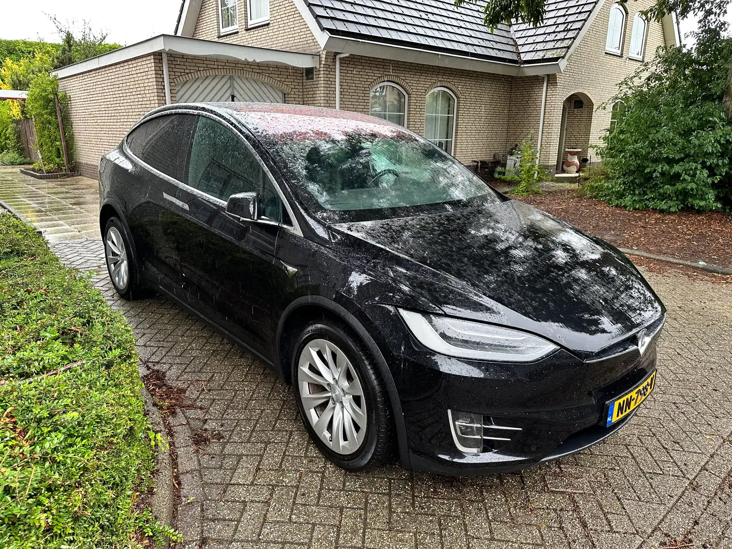 Tesla Model X Model X 90D Base - 1