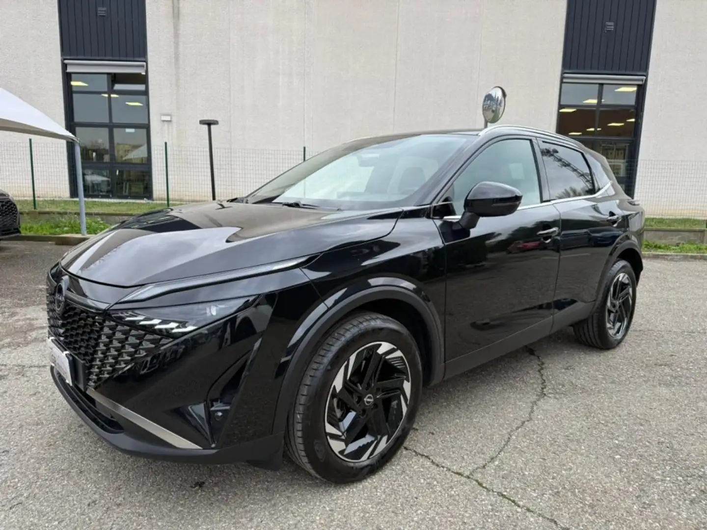 Nissan Qashqai MHEV 158 CV Xtronic N-Connecta NAVI - LED - ACC Schwarz - 2