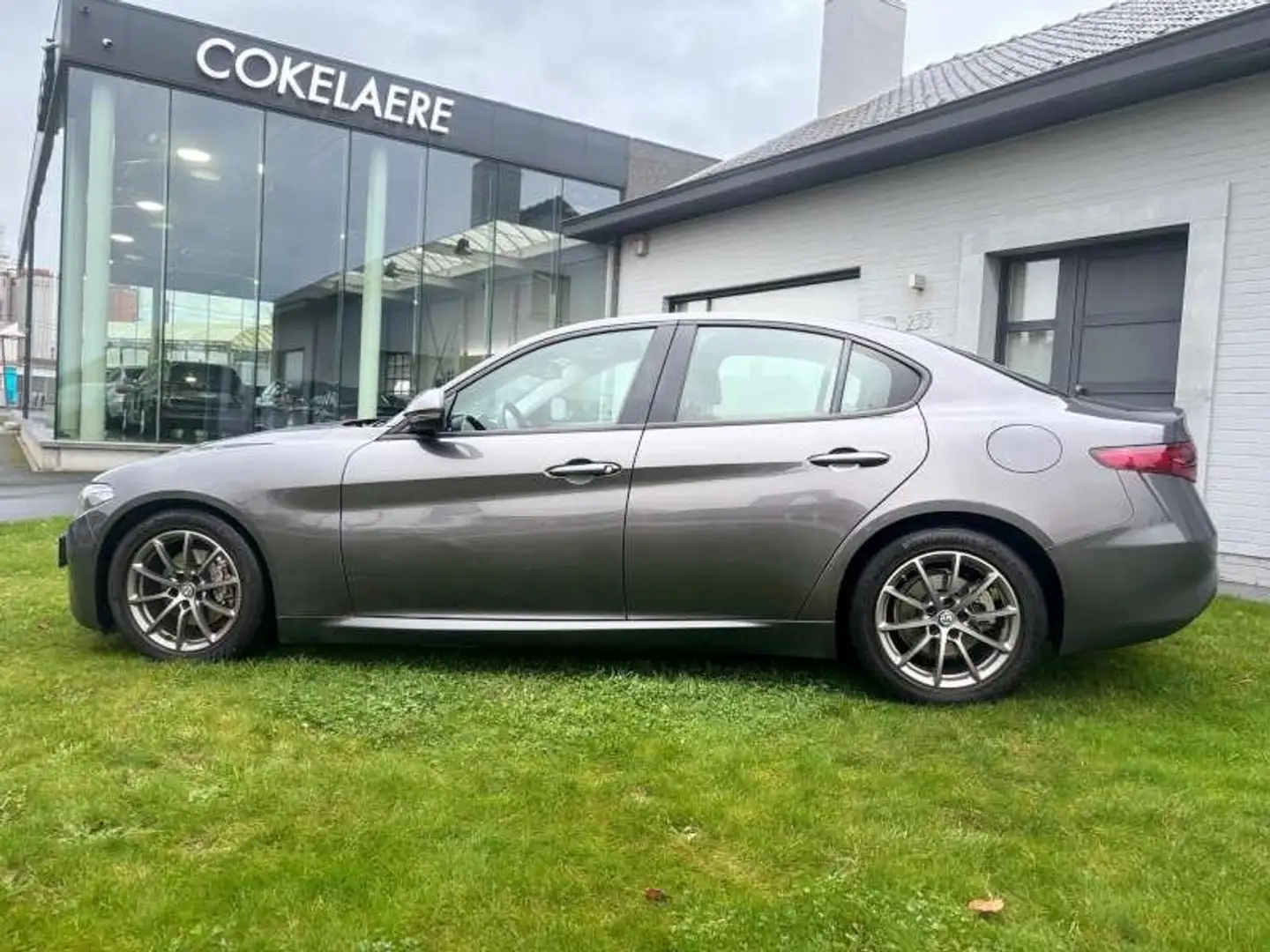 Alfa Romeo Giulia 2.2 JTDm Navi/XENON/AutAirco/PDC/USB/HalfLeder - 2