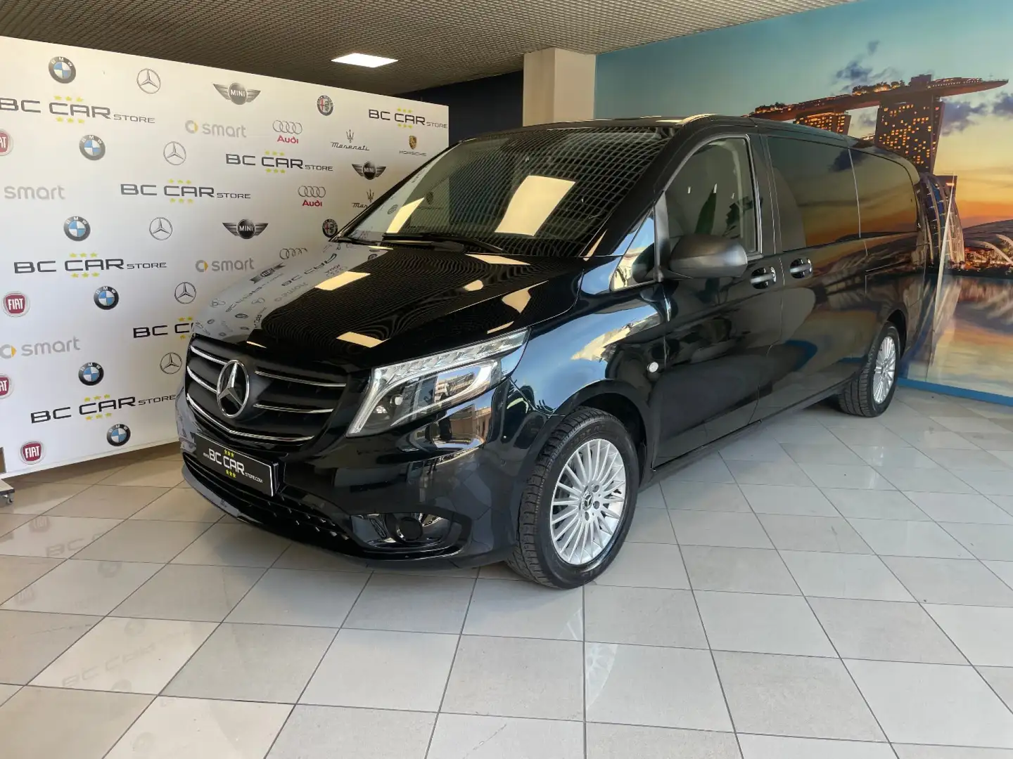 Mercedes-Benz Vito 124 CDI 4MATIC EXTRALONG 9 P. Select tourer 237cv Nero - 1