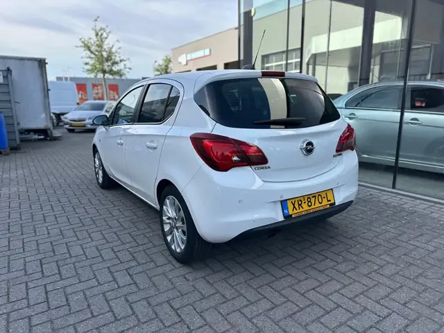 Opel Corsa view 9