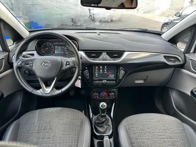 Opel Corsa view 2