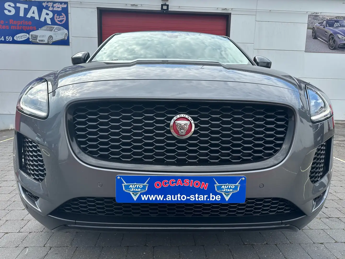 Jaguar E-Pace 2.0 D AWD R-Dynamic (EURO 6 d-temp) CAM GPS FULL Grijs - 2