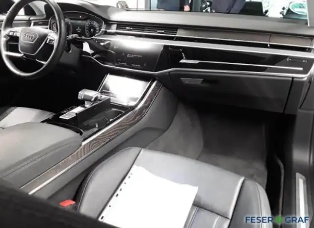 Audi A8 view 7