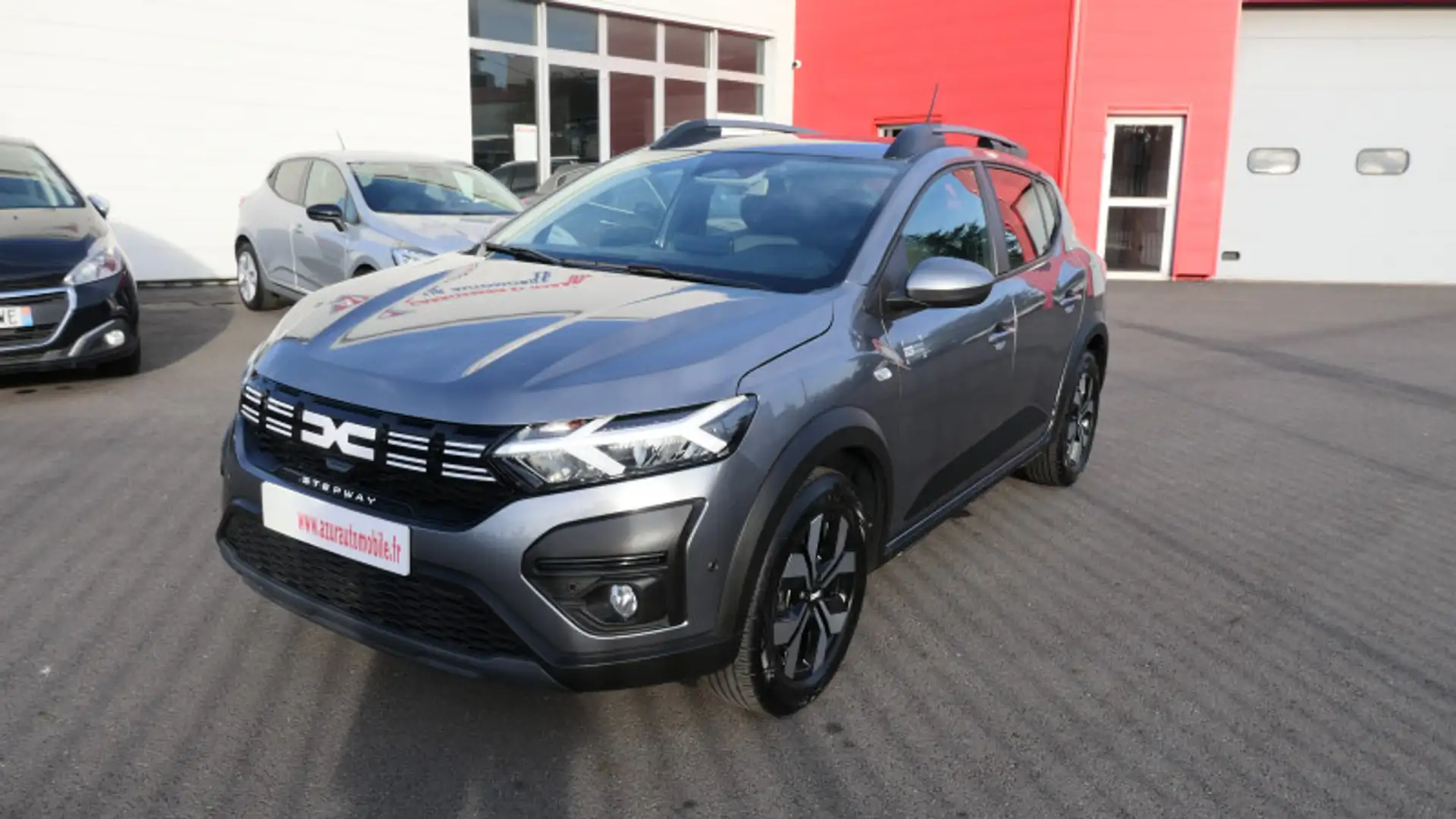 Dacia Sandero 1.0 TCE 90CH STEPWAY EXPRESSION -24 Gris - 1