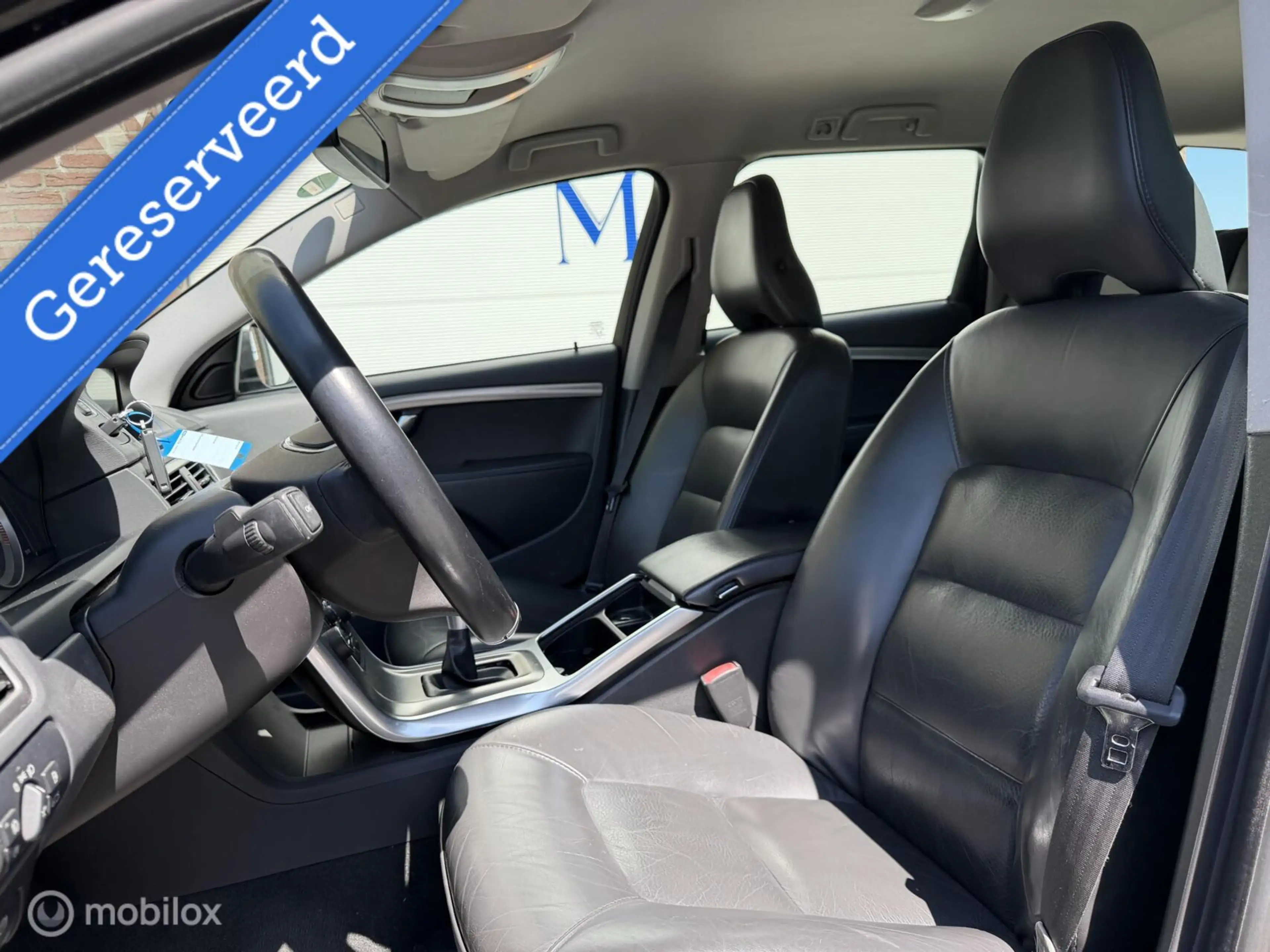Volvo V70 1.6 T4 Limited Edition Leder Xenon ORG NED — photo 5