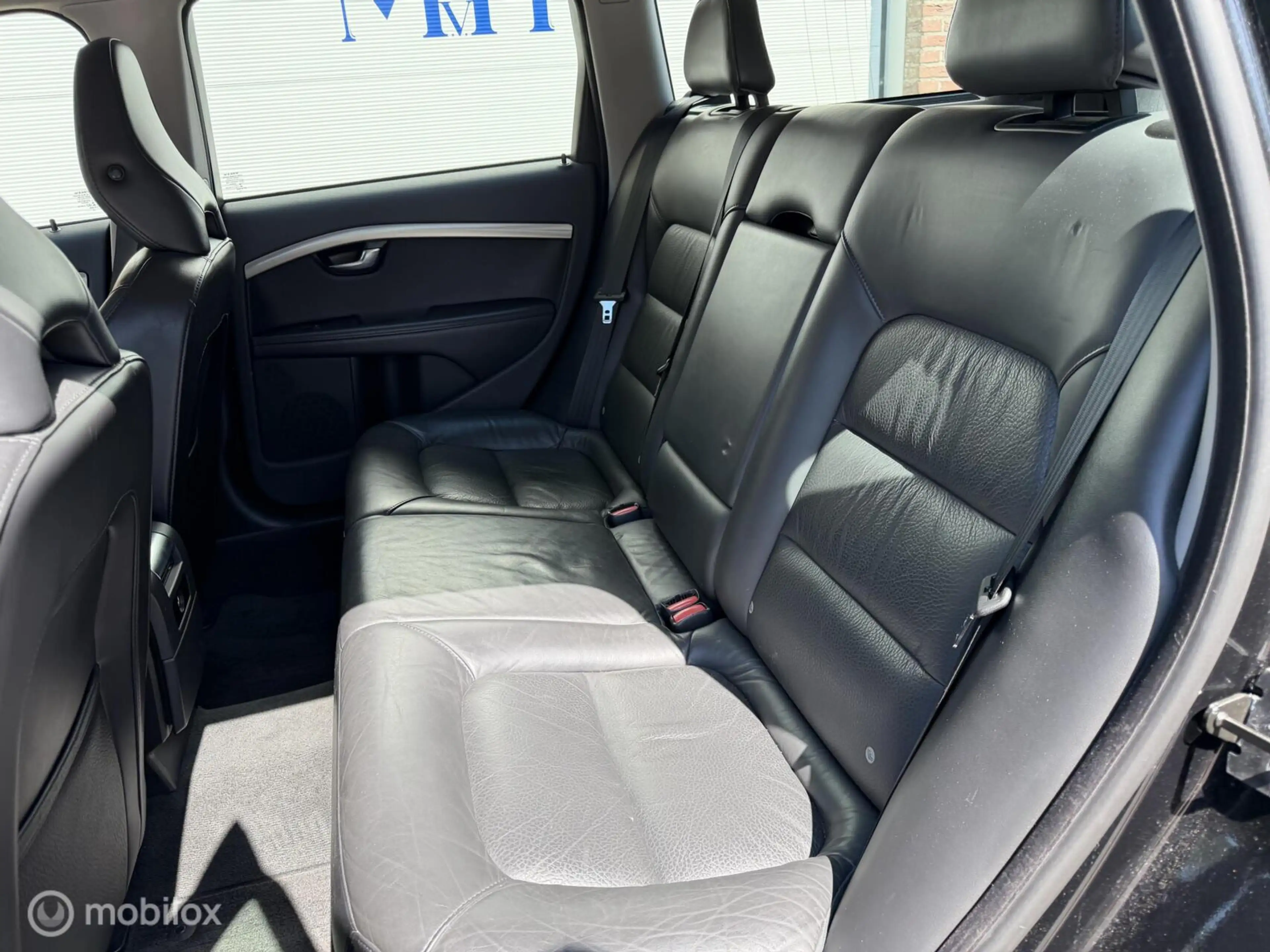 Volvo V70 1.6 T4 Limited Edition Leder Xenon ORG NED — photo 14