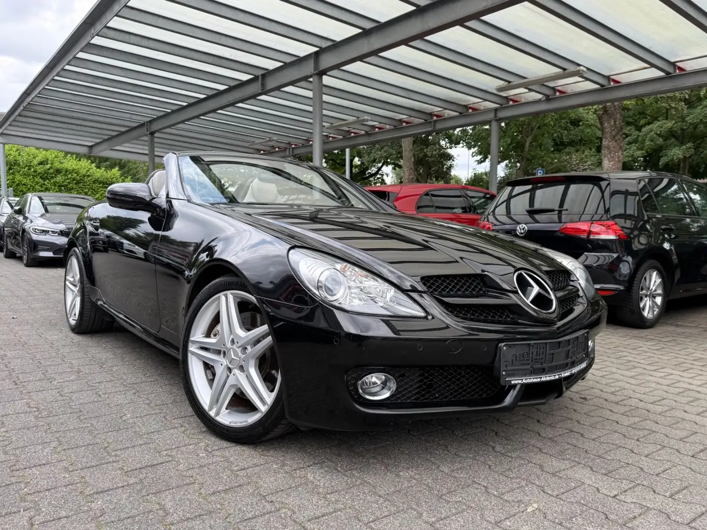 Mercedes-Benz SLK 200 Roadster Kompressor|LEDER|NAVI|PDC| Black - 1