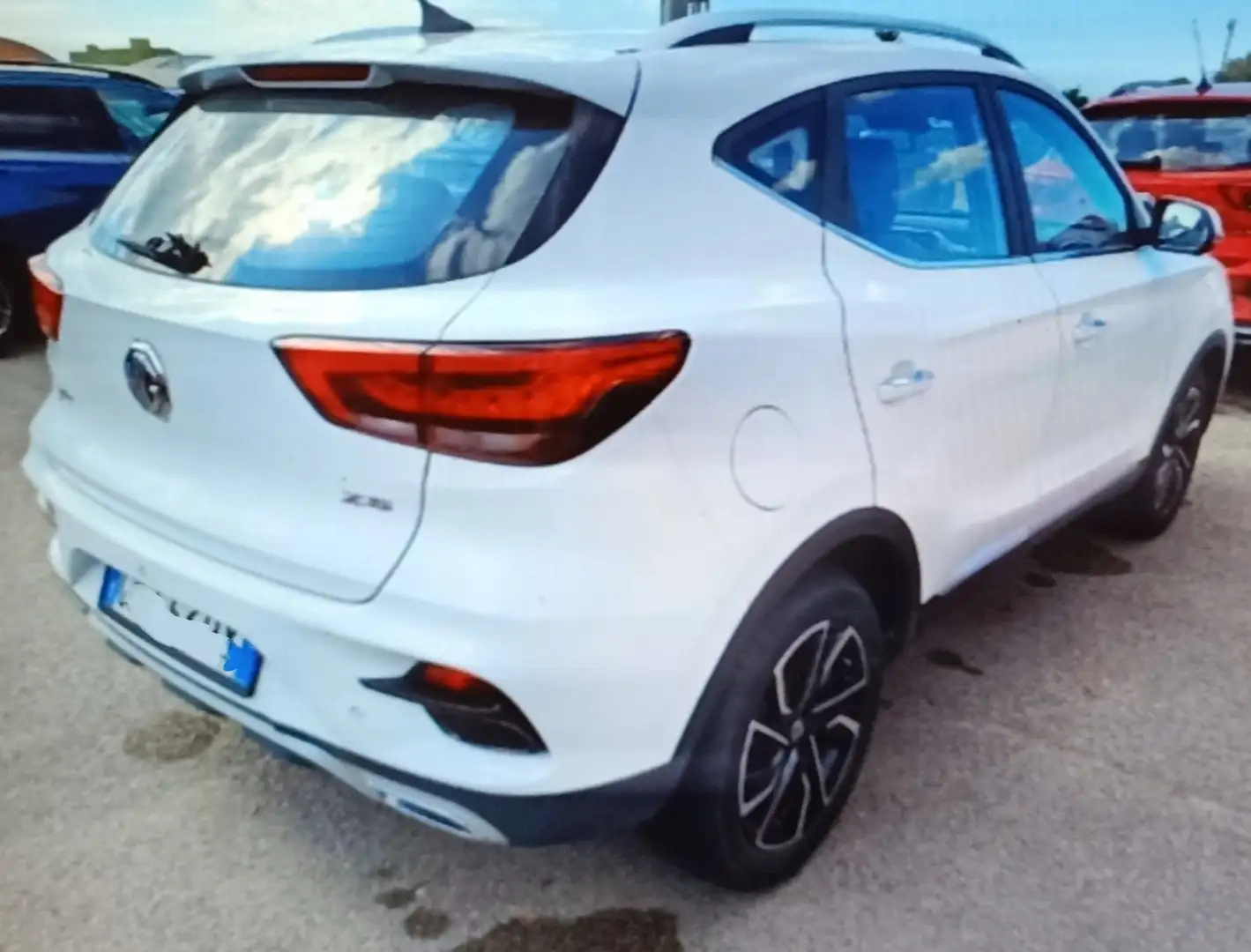 MG ZS 1.5 Luxury White - 2