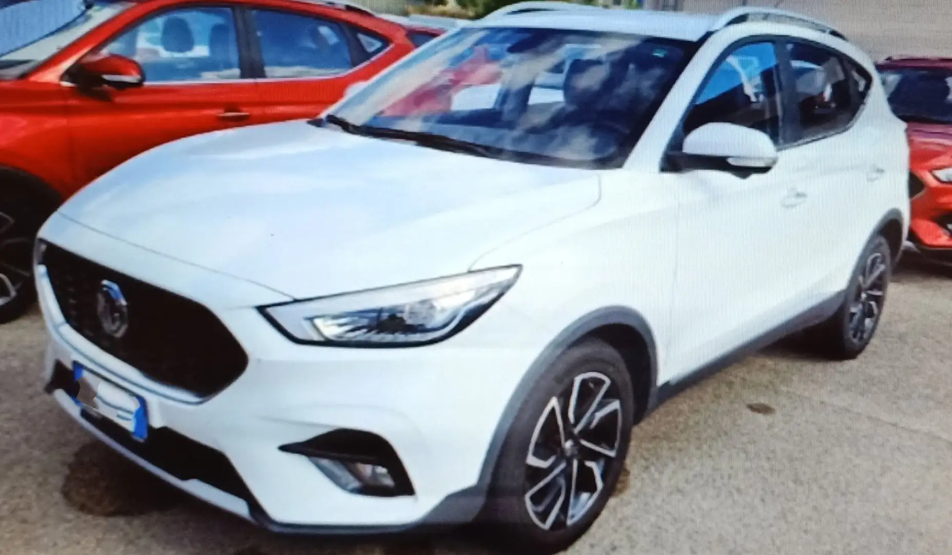 MG ZS 1.5 Luxury White - 1