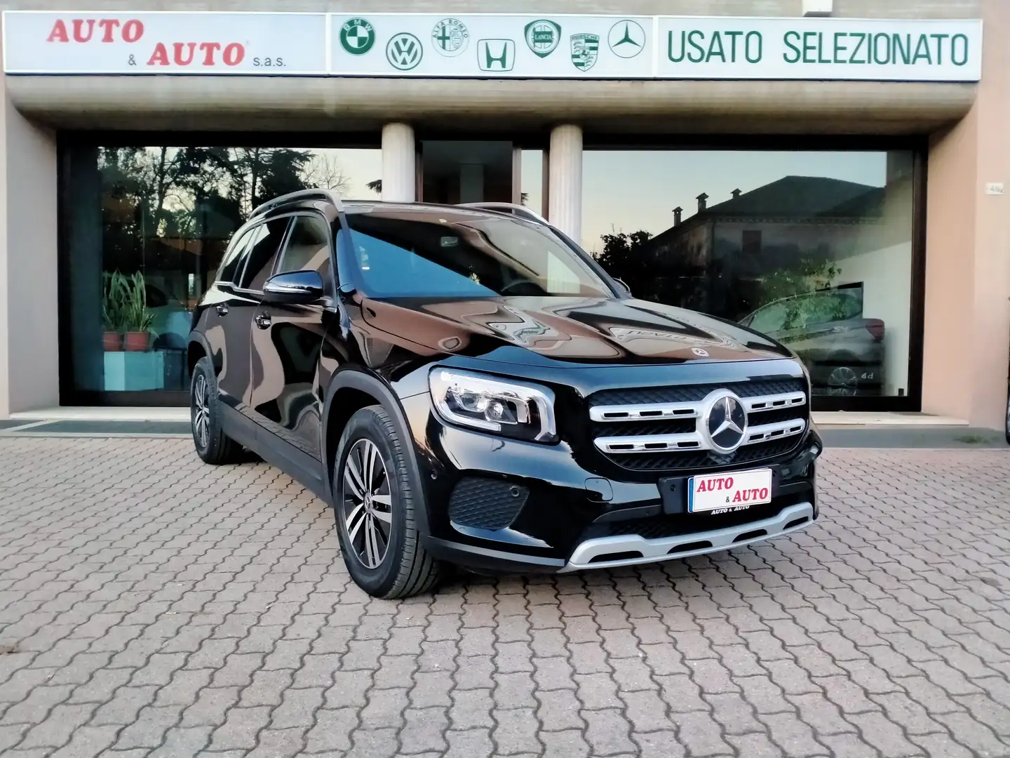 Mercedes-Benz GLB 180 D BUSINESS EXTRA 8M./LED/SEDILI SPORT/DISPLAY MAXI Noir - 1
