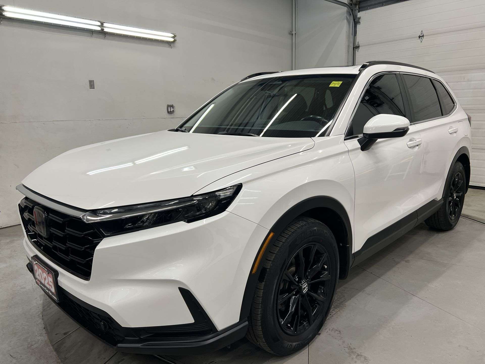 White 2025 Honda CR-V SUV / Crossover  Automatic