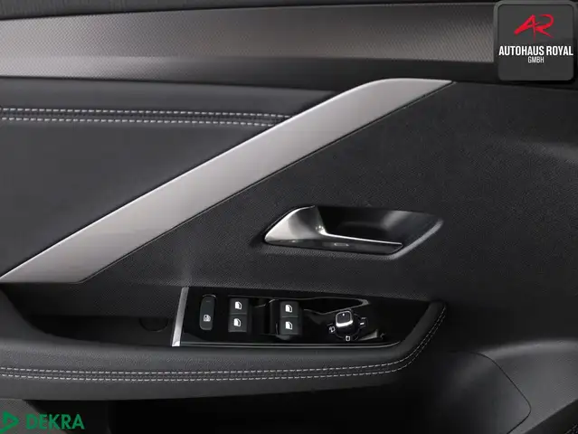 Opel Astra view 14