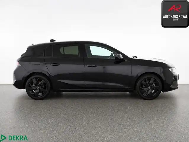 Opel Astra view 6