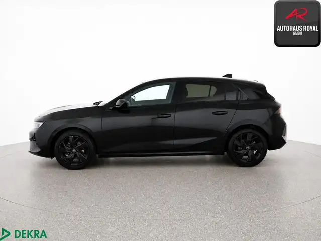Opel Astra view 2