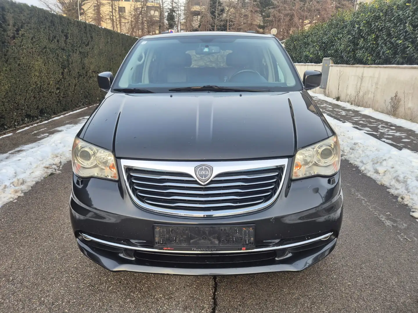 Lancia Voyager 2,8 CRD Gold Grau - 2