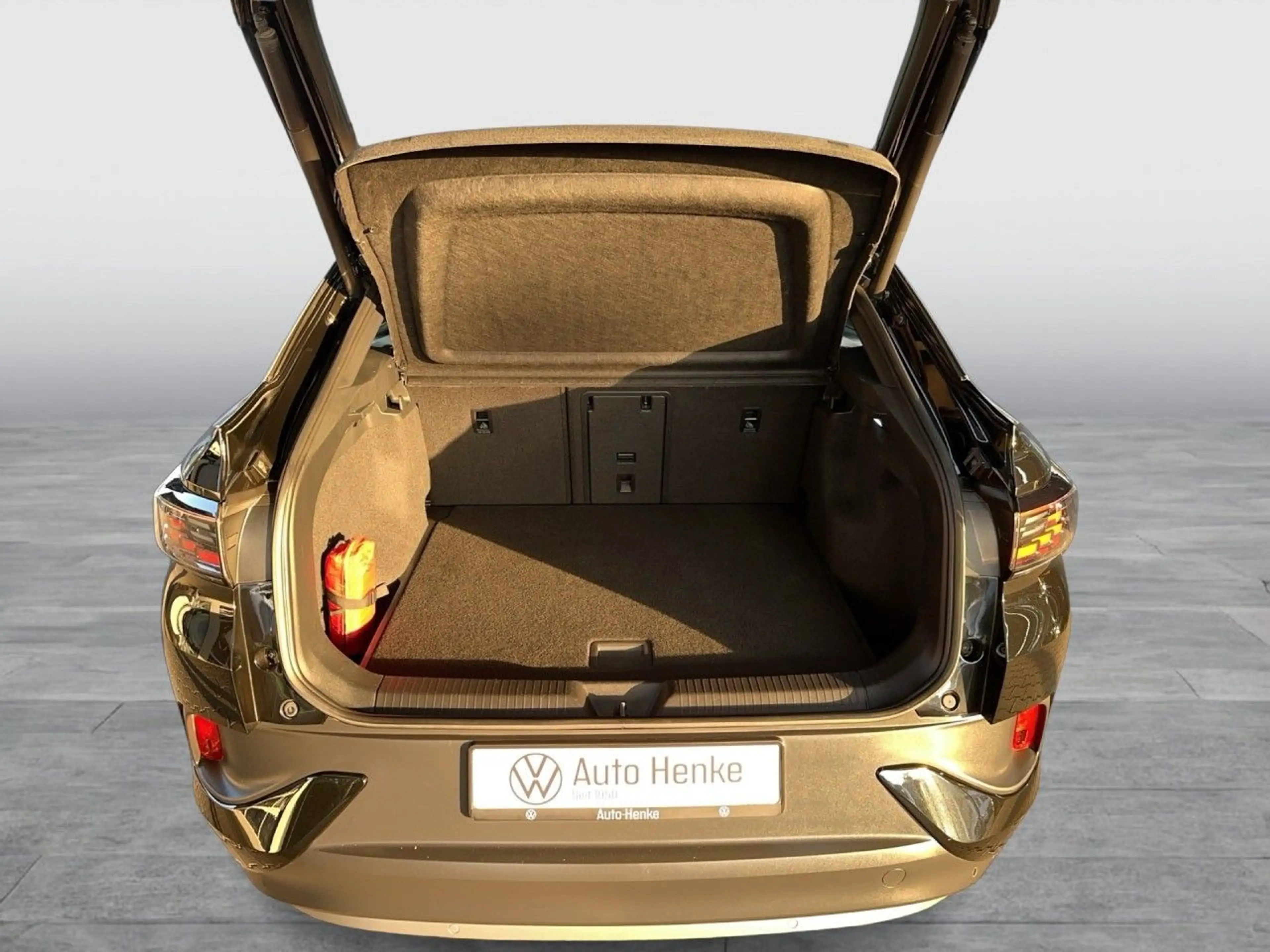 Volkswagen ID.5 Pro Performance MATRIX LED + IQ DRIVE + REA — photo 6